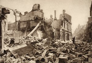 Udsigt over Rue St. Martin, Soissons af Photographer German
