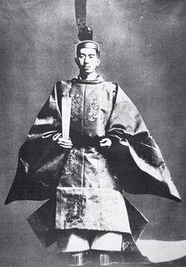 Hirohito, kejser af Japan ved sin indsættelse på tronen