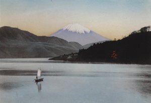 Japan, ca. 1912: Mount Fuji fra Hakone-søen (foto) af Photographer Japanese