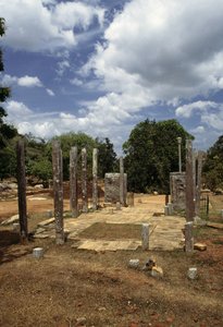 Relikviekammer, Mihintale, nær Anuradhapura, Sri Lanka af Blaise Nicolas Le Sueur