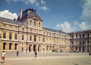 Henri II facaden i Cour Carree