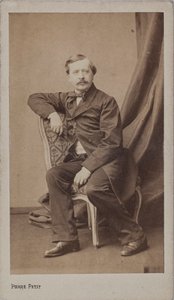 Portræt af Louis de Loménie 1818-1878. af Pierre Petit