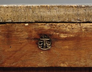 Detalje af en Louis XV-kommode af Pierre Roussel