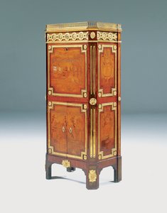 Louis XV secretaire a battant (ormolu monteret kingwood, amaranth & marquetry)