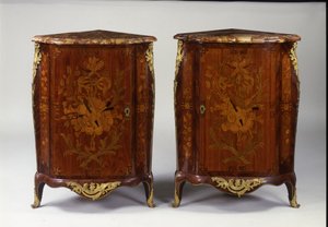 Par Louis XV intarsia-encoignus (træ & Breccia-marmor)