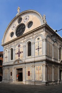 Udsigt over kirken Santa Maria dei Miracoli i Venedig (Venezia) i 2007 af Pietro Lombardo og hans sønner. af Pietro Tullio and Antonio I Lombardo