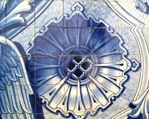 Detalje af et dekorativt panel, der forestiller bebudelsen, Lamego, Portugal. 1738 (keramiske fliser) af Portuguese School
