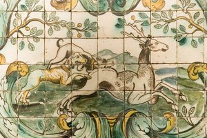 Majolika-fliser, der forestiller hunde, der jager en hjort fra Jagtrummet ved Palacio da Praia, Belem, ca. 1680 (keramik) af Portuguese School