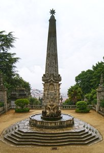 Helligdommen Nossa Senhora dos Remedios obelisk, Lamego, Portugal. 1738 (granit) af Portuguese School