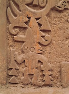 Detalje af reliefferne på templet Huaca el Dragon (sten) af Pre Columbian Pre Columbian