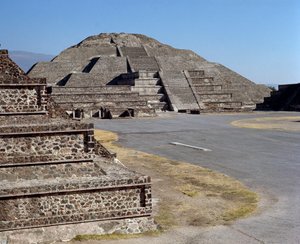 Månens pyramide af Pre Columbian Pre Columbian