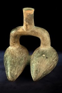 Phytomorph keramik med dobbelt krop og stigbøjlehåndtag / Art pr (terracotta)