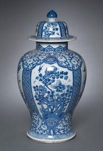 Vase med betræk, 1662-1722 af Qing Dynasty Chinese School