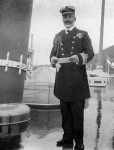 Commodore Sir Archibald Milne 1855-1938, 1908. af Queen Alexandra