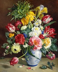 Tulipaner, roser, narcisser og andre blomster i en blå og hvid vase af R. Klausner