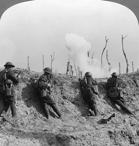 Slagmarksscene, Passchendaele, Belgien, Første Verdenskrig, 1914-1918. af Realistic Travels Publishers