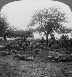 Første Verdenskrigs slagmarkscene, 1914-1918. af Realistic Travels Publishers