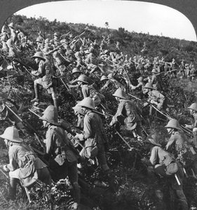 De presser på, vores troppers sande tyrehundessus i Gallipoli, Tyrkiet, Første Verdenskrig, 1915 af Realistic Travels Publishers