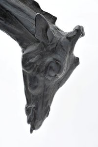 Stor giraf med sænket hoved, modelleret 1909-10, støbt før 1913 (bronze) (se også 3084917-43) af Rembrandt Bugatti