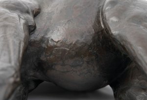 Stor giraf med sænket hoved, modelleret 1909-10, støbt før 1913 (bronze) (se også 3084917-43) af Rembrandt Bugatti