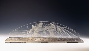 Two Cavaliers; a rare glass luminairedani af Rene Jules Lalique