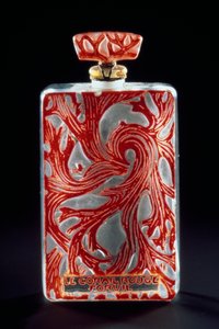 Glasflacon til parfumen Red Coral (Le Corail Rouge) fra Forvil af Rene Jules Lalique