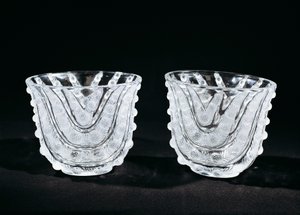 Glasvaser, ca 1930, af Rene Lalique (1860-1945), produceret af Rene Lalique et Cie Alsace Glassworks. Frankrig, det 20. århundrede. af Rene Jules Lalique