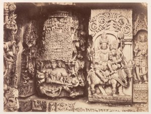 Hoysaleswara Temple Sculpture, Halebid, 1856-1857. af Richard Banner Oakeley