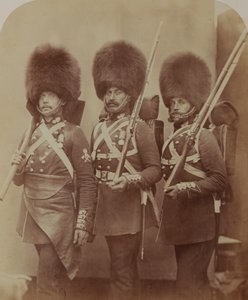 Pioneer Maners and Guardsmen Webster and Lemmen, Grenadier Guards af Robert Howlett