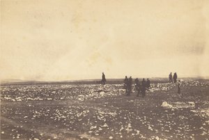 Betjente på udkig ved Cathcarts Hill. af Roger Fenton