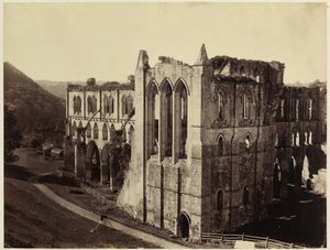 Rievaulx Abbey, det nordlige tværskib af Roger Fenton