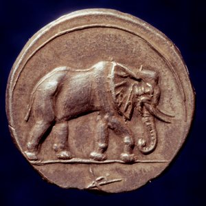 Karthagisk civilisation: medalje, der repræsenterer en elefant, der tillod den karthagiske general Hannibal (247-183 f.Kr.) at krydse Alperne i 218 f.Kr. under den anden puniske krig. 3. århundrede f.Kr. Paris, B.N. af Roman