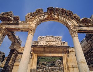 Facaden af Hadrians tempel af Roman