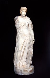 Kanephoros (marmor) af Roman