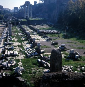 Sted, hvor Basilica Giulia startede af Cesar omkring 54 f.Kr. og sluttede af Augustus (Octavian eller Octavian) (63 f.Kr. - 14) - Forum Romanum, Rom af Roman