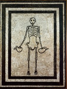 Romersk kunst: skelet med to kander. Mosaik fra det 1. århundrede. Napoli, museo nazionale archeologico - romersk kunst: skelet med to kander. Mosaik fra det 1. århundrede fra Pompeji. Nationalt arkæologisk museum, Napoli, Italien af Roman