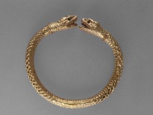 Serpent Armbånd, AD 1-100 (guld med grønne glasøjne) af Roman