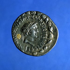 Sølv- og guldmønt med billedkunst af Anthony eller Marc Antoine (83 f.Kr. - 30 f.Kr.), en romersk politiker, der regerede sammen med Kleopatra. af Roman