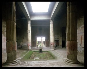 Impluviet i Sølvbrylluppets Hus af Roman