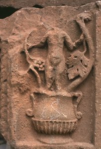 Arkitektonisk fragment med udskåret dekoration, Sertius-markedet, højkejsertid (27 f.Kr.-395 e.Kr.) (se også 267025) af Roman Imperial Period