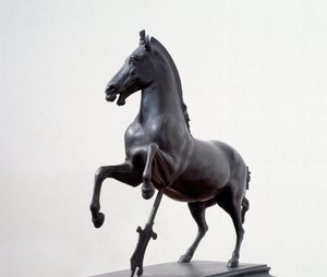 Galoperende hest (Bronzeskulptur efter en græsk original fra det 4. århundrede f.Kr.) af Roman Roman