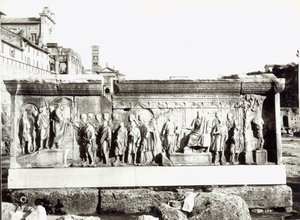 Pluteus af Trajan med afbildninger af Institutio Alimentaria (marmor) (s/h foto) af Roman Roman