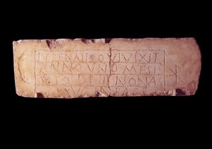 Romersk antikvitet: loculus plaque ved navn Jubenalis, epitafium af dødt barn. Fra Roms katakomber. Paris, Louvre-museet af Roman Roman