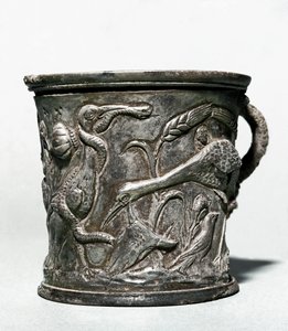 Sølvbæger med fugle og hvede af Roman Roman