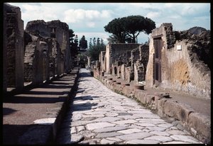 Gade går ned mod Lido, det 5. århundrede f.eks. Century e.Kr. af Roman Roman