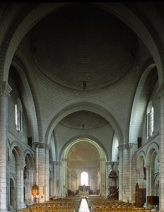 Indvendig udsigt over Cathedrale Saint Pierre (Saint Pierre) af Romanesque