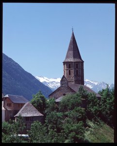 Udsigt over romansk kirke af Romanesque