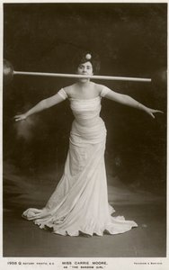 Carrie Moore, australsk skuespillerinde, omkring 1900-tallet. af Rotary Photo