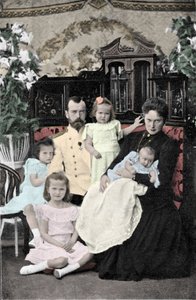Familieportræt af zar Nicholas II (1868-1918) Omkring 1901-1902 af Russian Photographer