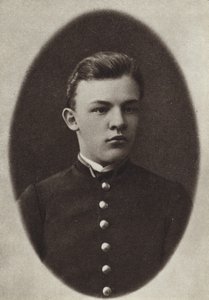 Lenin som uddannet gymnasium, Simbirsk, 1887 af Russian Photographer